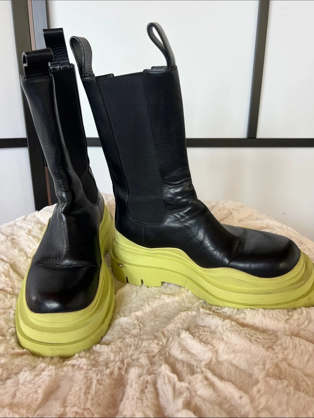 Bottega Veneta Women’s  Black Tire Leather Green  Platform Sole 35 excellent